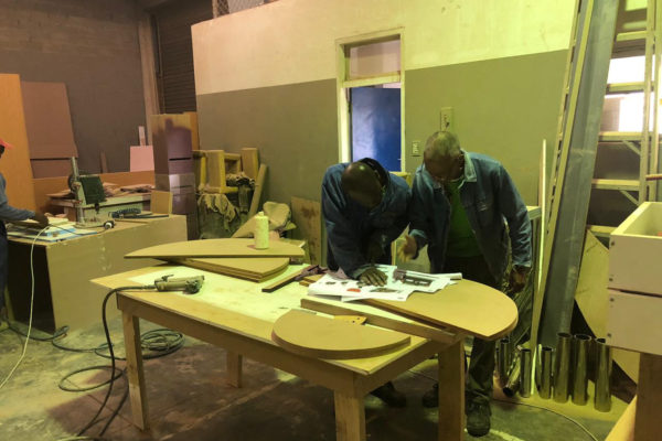 stand-building11