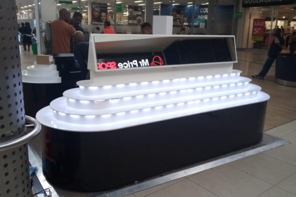 stand-building6